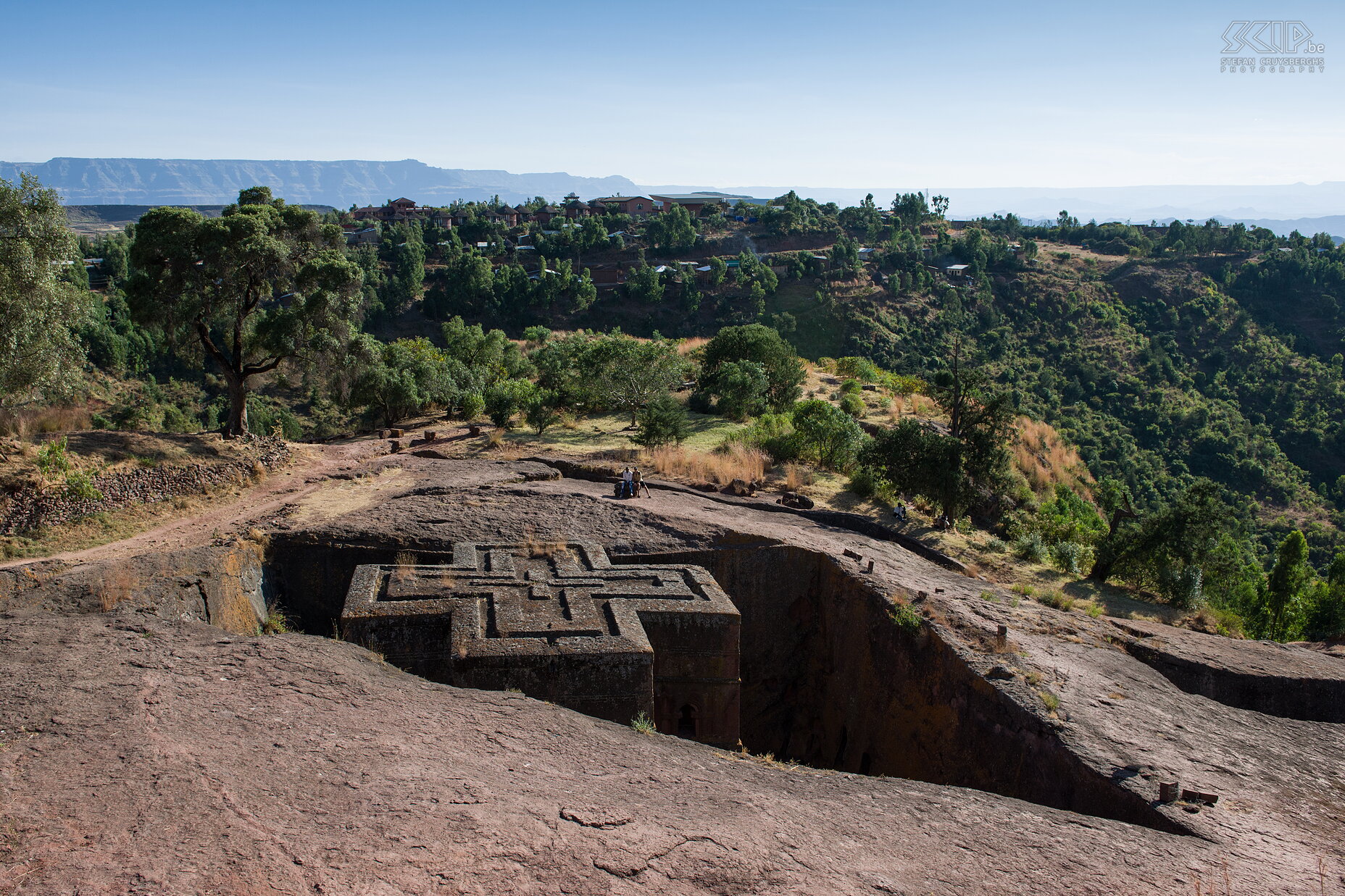 Lalibela - Bete Giyorgis kerk De mooiste en beroemdste kerk is ongetwijfeld Bete Giyorgis/Bieta Ghiorghis (Church of Saint George). Deze afzonderlijke monoliet is 15m hoog. Stefan Cruysberghs